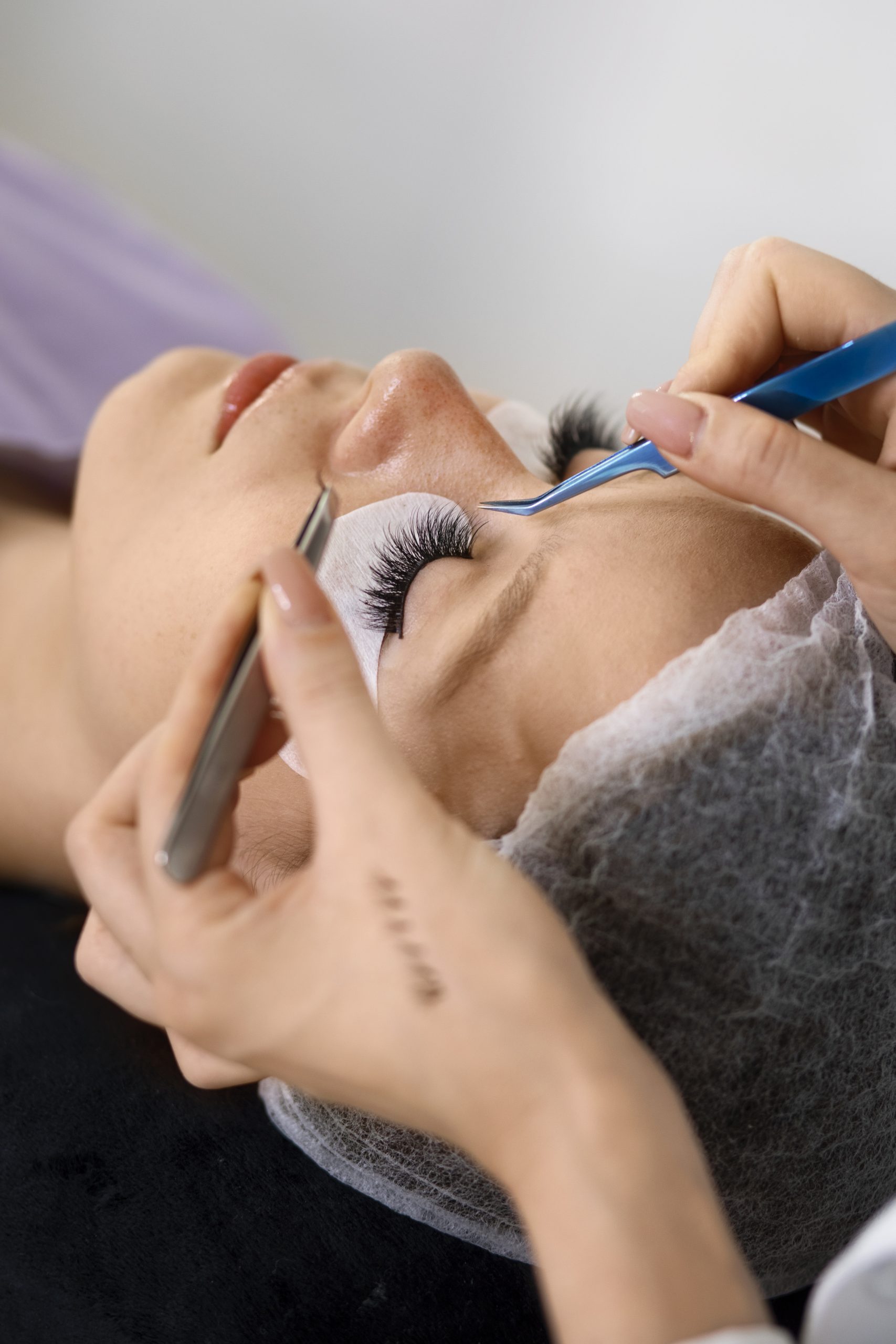 Exklusive Wimpernverlängerung bei Barbie's Kosmetik Studio